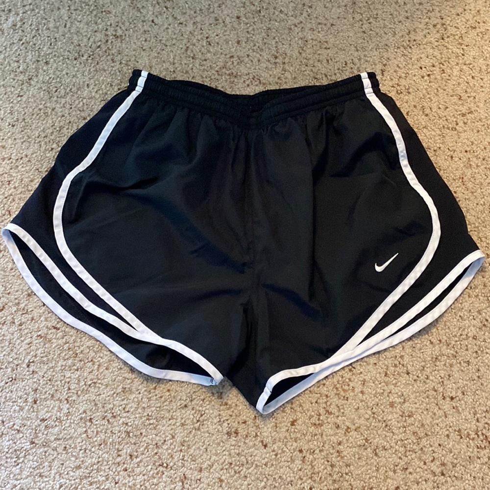 EUC! Nike black tempo shorts